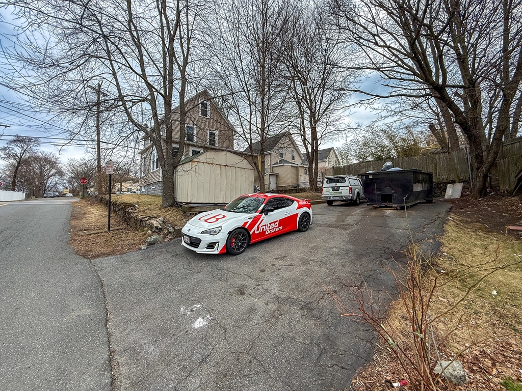 463 Central St