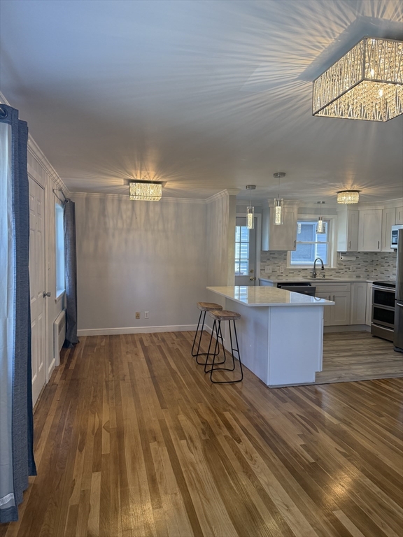 Waltham, Massachusetts 02451, United States, 4 Bedrooms Bedrooms, ,1 BathroomBathrooms,Residential,Active,176642