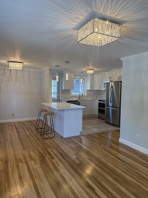 Waltham, Massachusetts 02451, United States, 4 Bedrooms Bedrooms, ,1 BathroomBathrooms,Residential,Active,176642