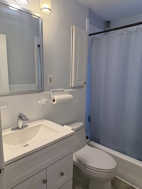 Waltham, Massachusetts 02451, United States, 4 Bedrooms Bedrooms, ,1 BathroomBathrooms,Residential,Active,176642