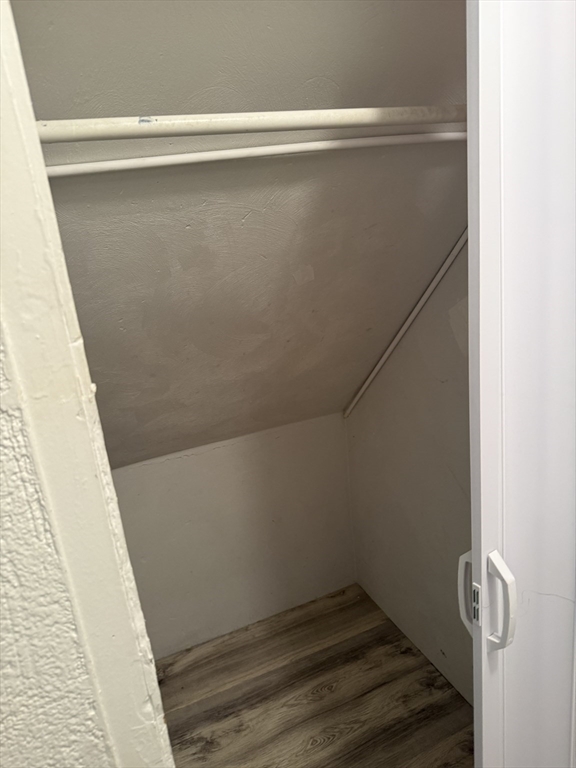 Waltham, Massachusetts 02451, United States, 4 Bedrooms Bedrooms, ,1 BathroomBathrooms,Residential,Active,176642