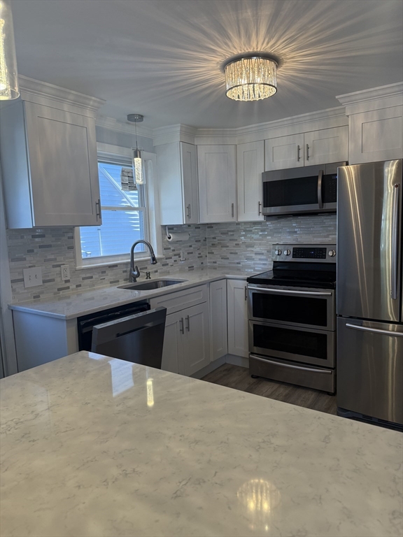 Waltham, Massachusetts 02451, United States, 4 Bedrooms Bedrooms, ,1 BathroomBathrooms,Residential,Active,176642