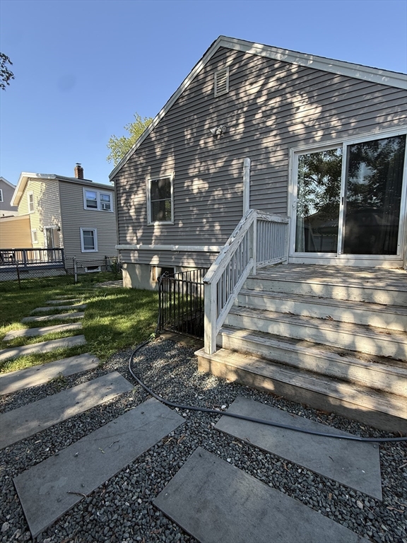 Waltham, Massachusetts 02451, United States, 4 Bedrooms Bedrooms, ,1 BathroomBathrooms,Residential,Active,176642