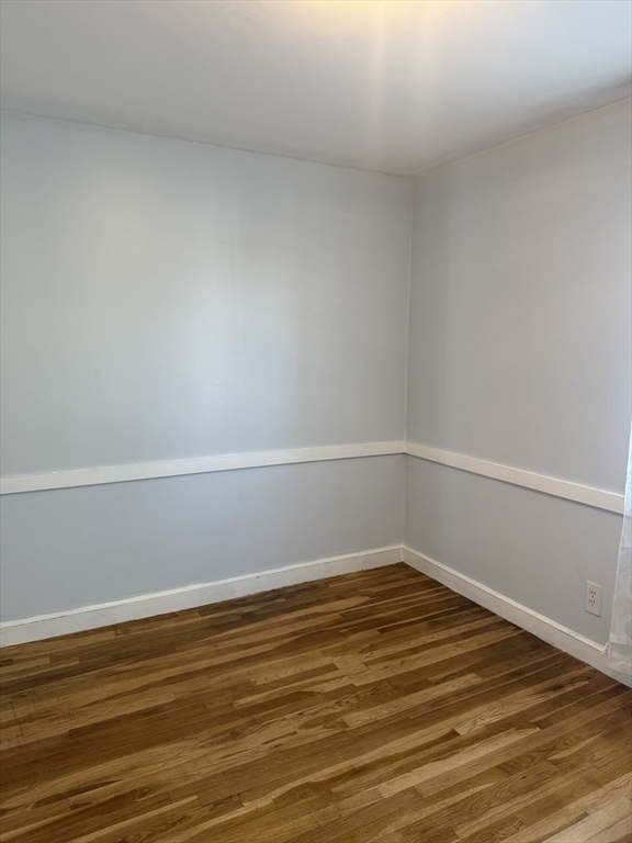 Waltham, Massachusetts 02451, United States, 4 Bedrooms Bedrooms, ,1 BathroomBathrooms,Residential,Active,176642