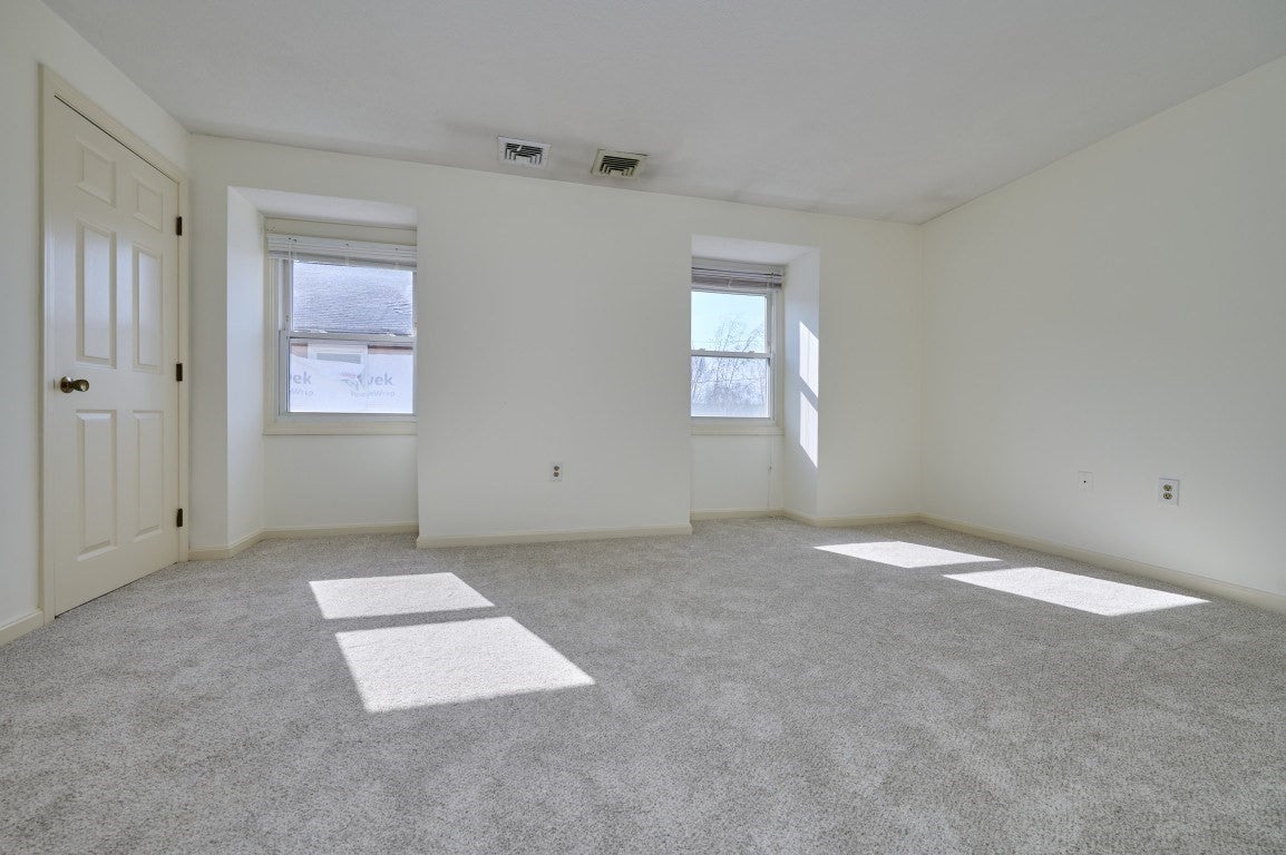 9 Circuit Ln #9, Watertown, MA Photo #15