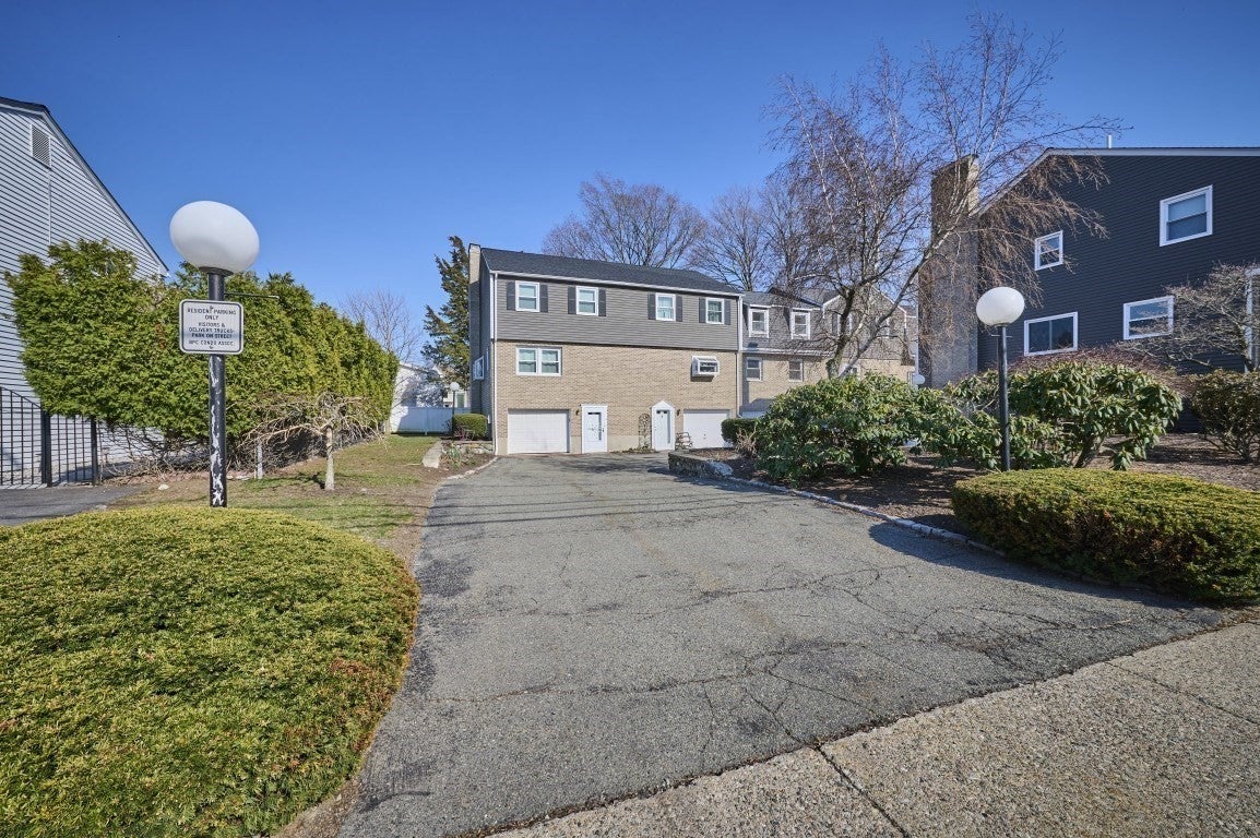 9 Circuit Ln #9, Watertown, MA Photo #17