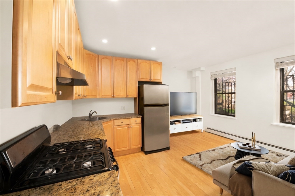 64 Queensberry St. 101