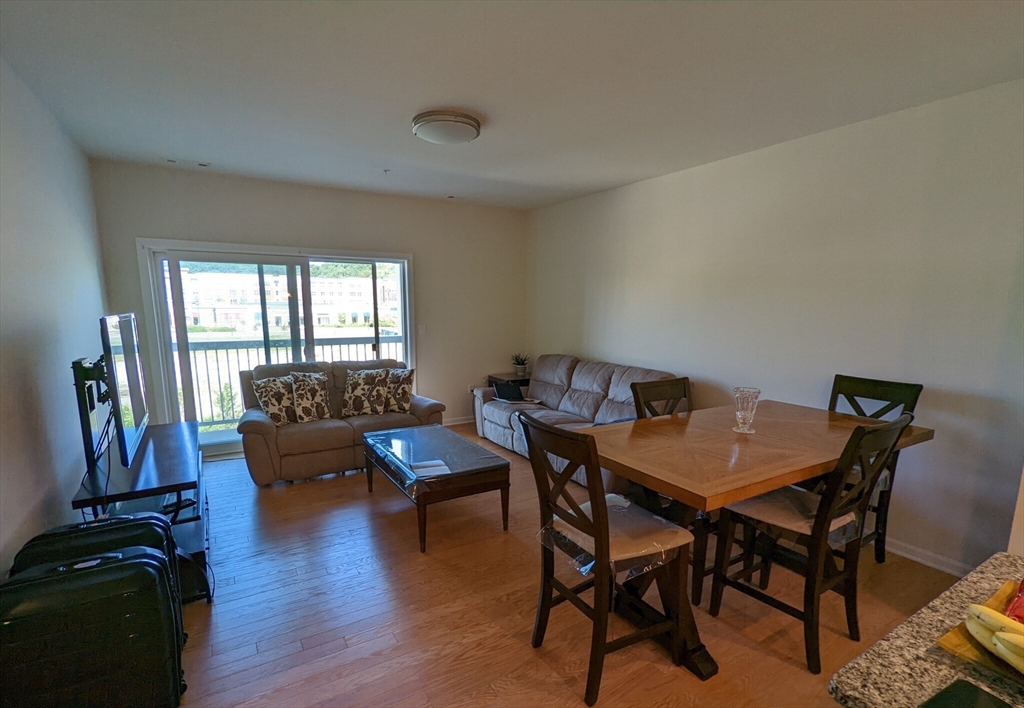 120 University Ave 2212