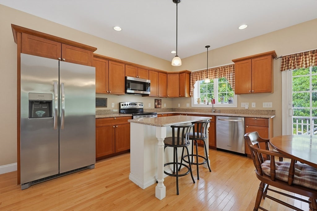 12 Zain Cir 12