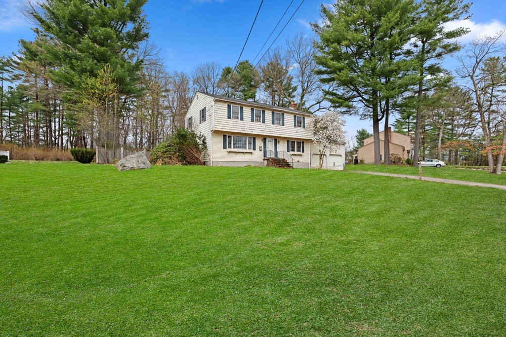 37 Crestview Dr