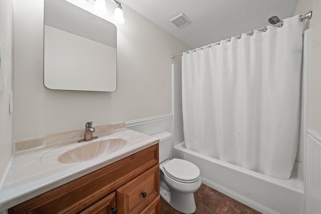 34 Newhall St #405, Lowell, MA, 34 Newhall St #405, Lowell, MA Photo #8