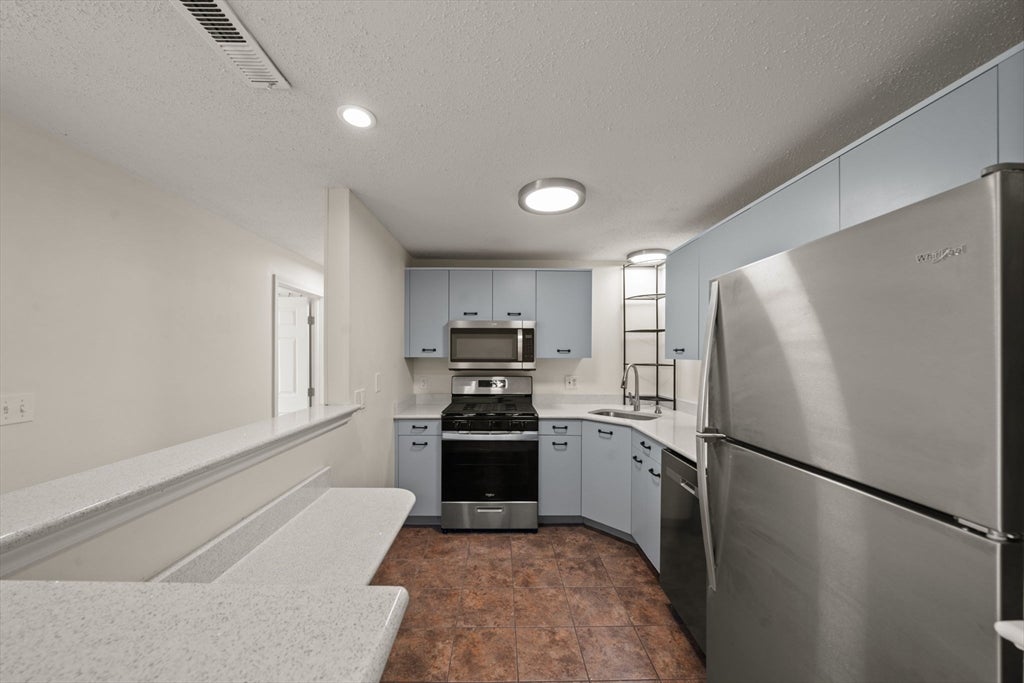 34 Newhall St #405, Lowell, MA, 34 Newhall St #405, Lowell, MA Photo #2