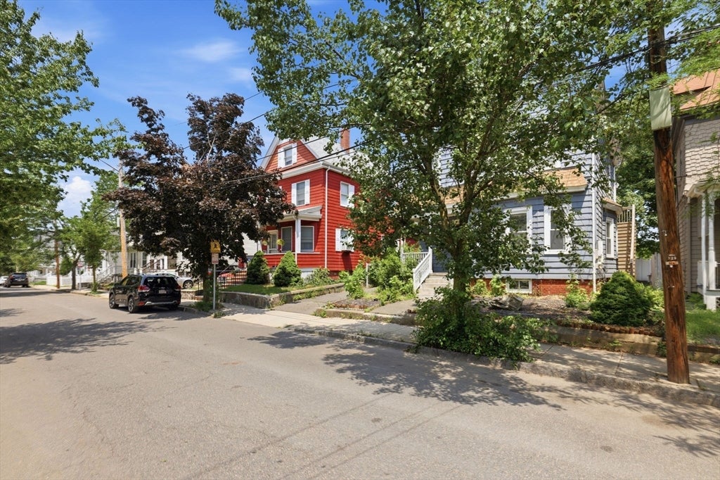 15 Waverly Ave