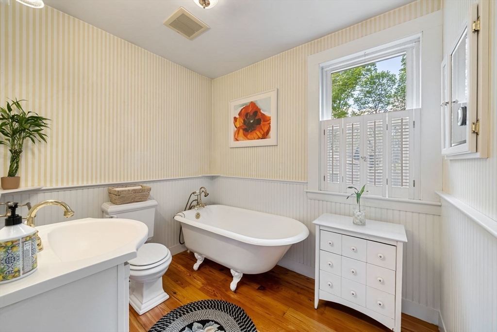 94 William St, Stoneham, MA Photo #11