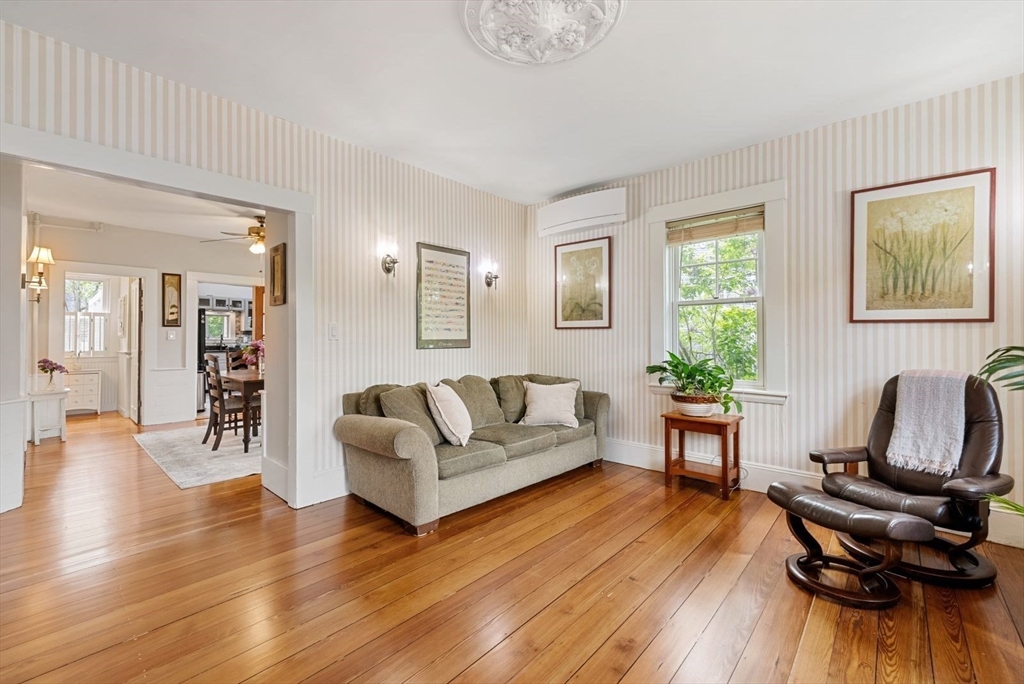 94 William St, Stoneham, MA Photo #6