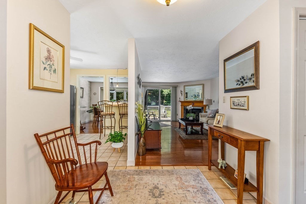 207 Mechanic St 207