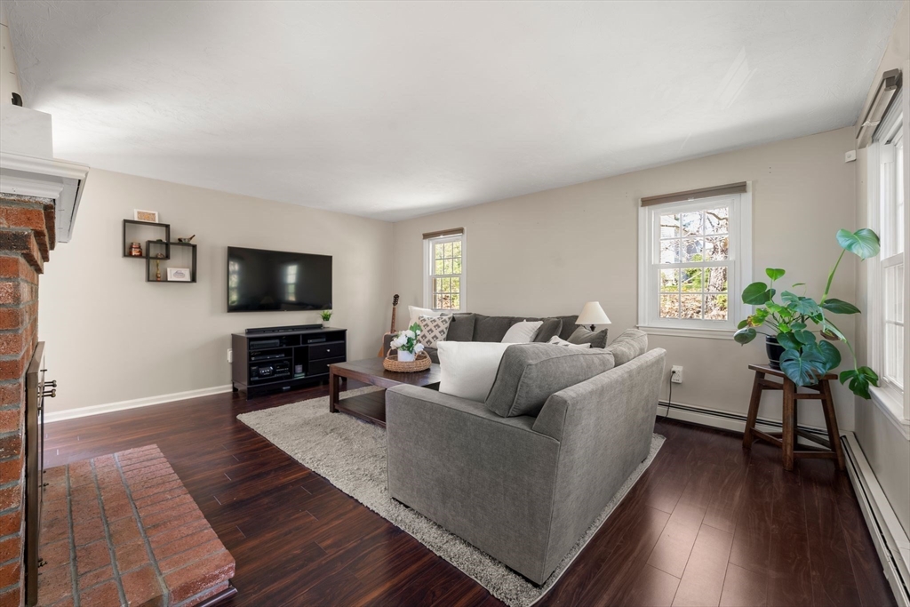 33 Billington Sea Rd