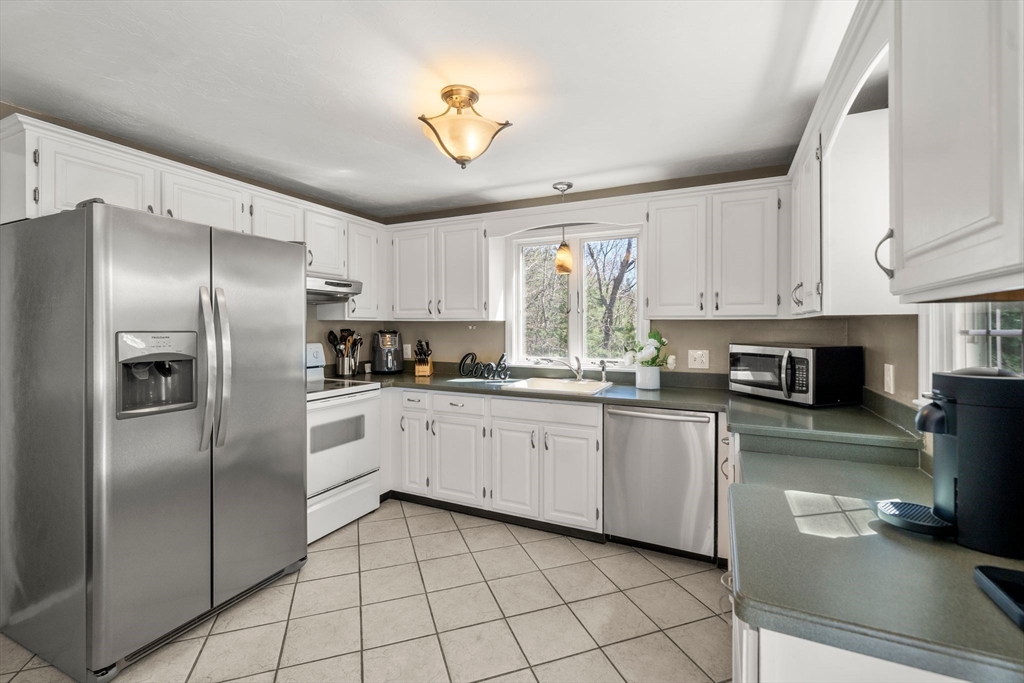 33 Billington Sea Rd
