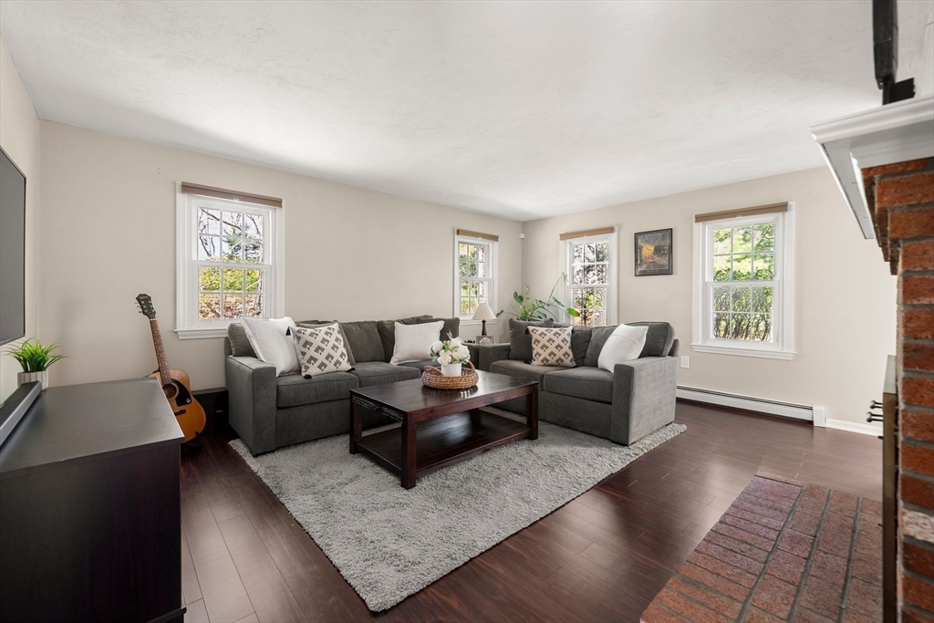 33 Billington Sea Rd