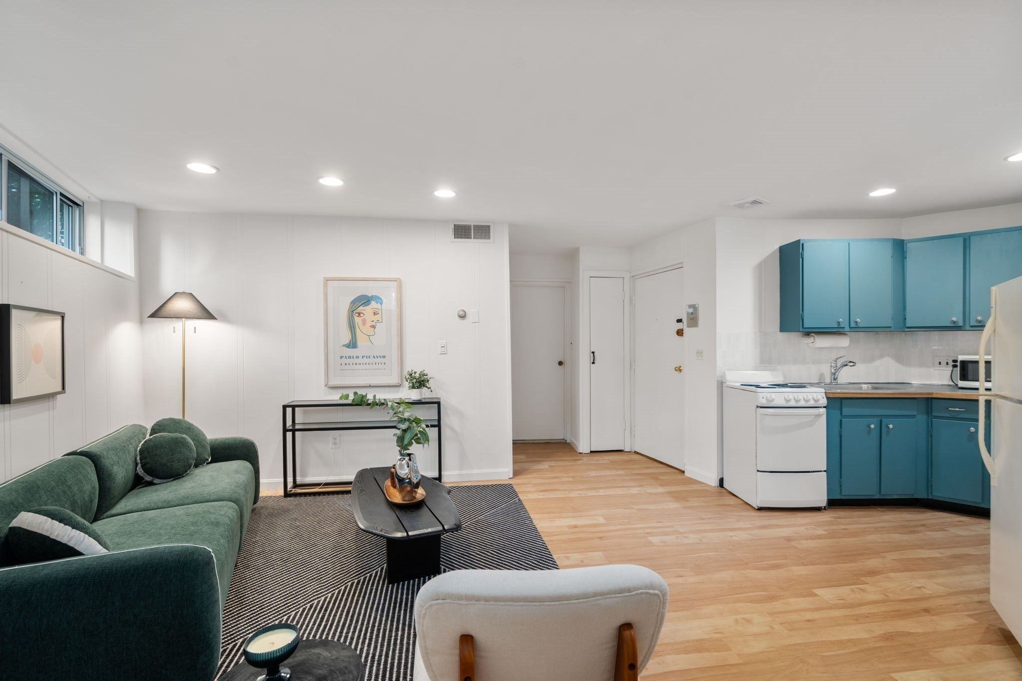 348 Franklin St D