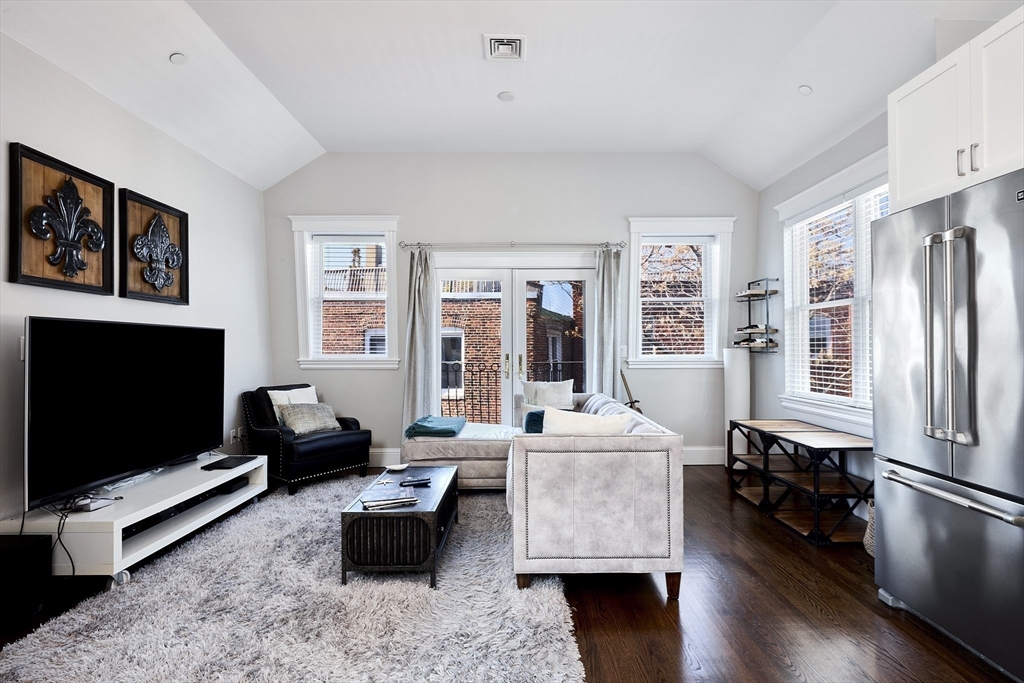 290 North St 4