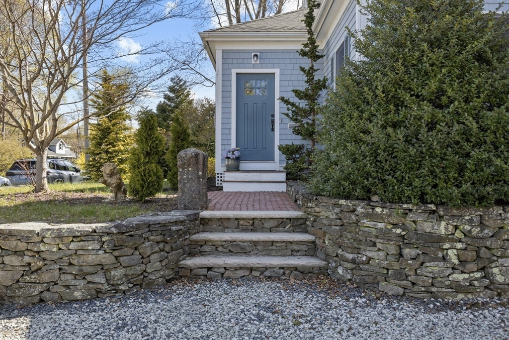 32 Everett Road