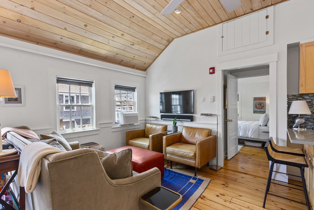 381 Commercial Street 10