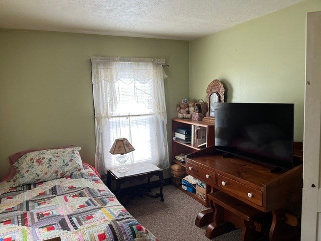 27 Maple Ave, Chester, MA, 27 Maple Ave, Chester, MA Photo #9