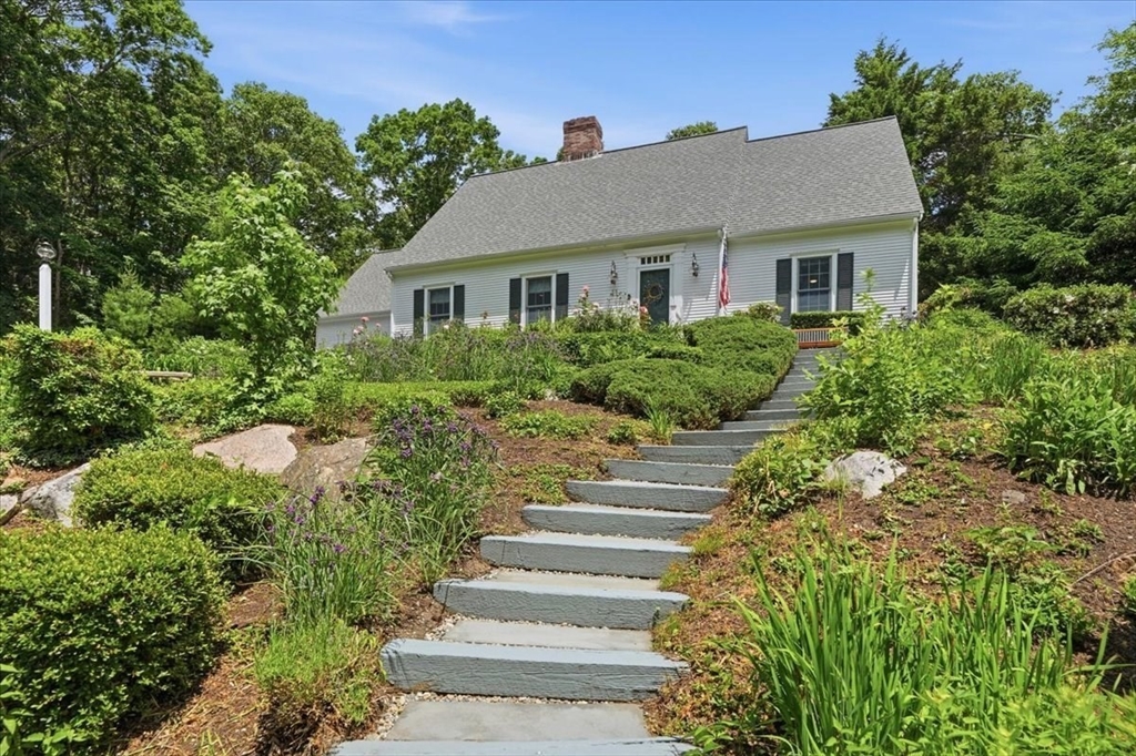 11 Tower Hill Dr