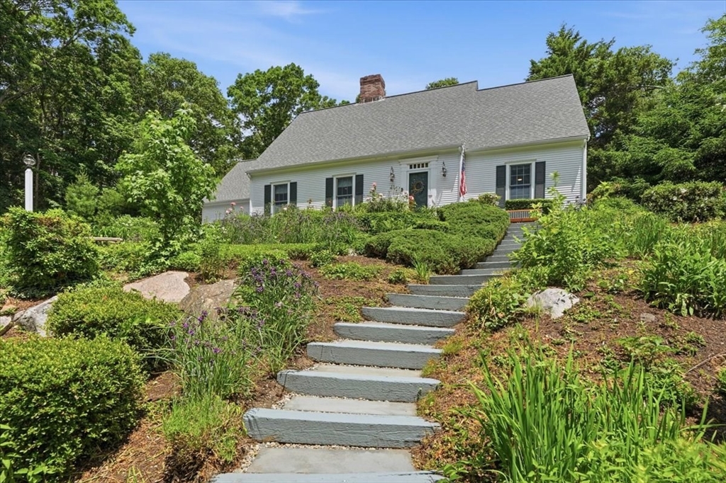 11 Tower Hill Dr
