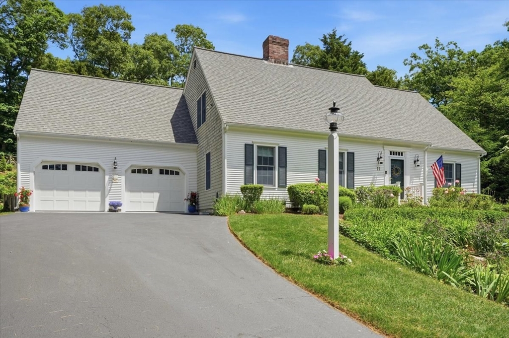 11 Tower Hill Dr