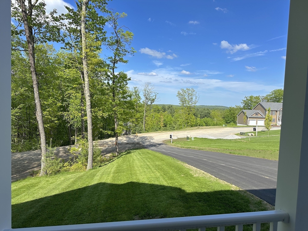 31 Oriole Dr