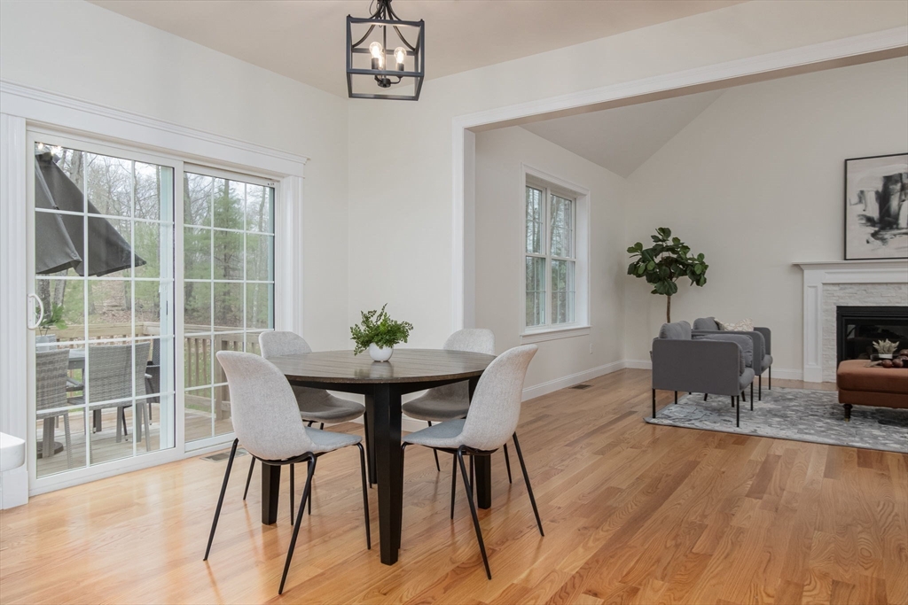 31 Oriole Dr