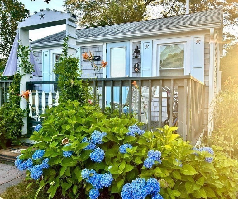 292 Massachusetts 28 1