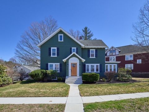 Photo of 108 Longfellow Rd, Worcester, MA 01602 (MLS # 73520409)