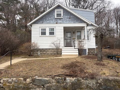 Photo of 319 West, Reading, MA 01944 (MLS # 73490518)