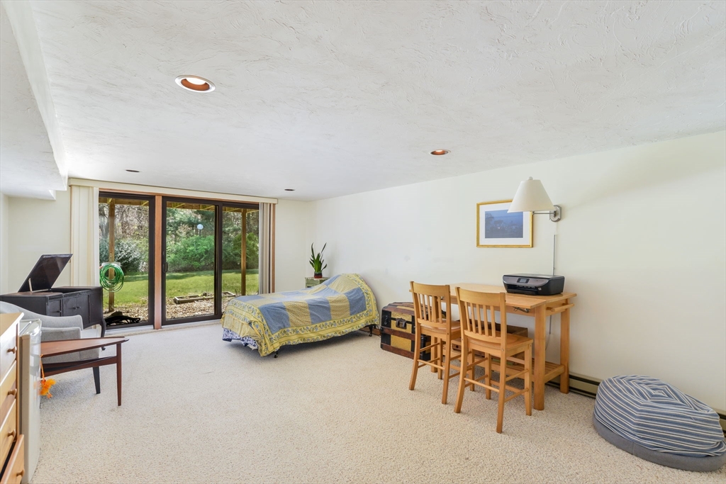 Mashpee, Massachusetts 02649, United States, 2 Bedrooms Bedrooms, ,3 BathroomsBathrooms,Residential,Contingent,121758