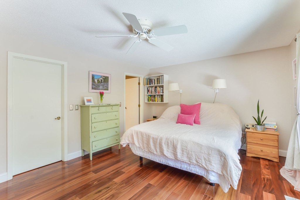 Mashpee, Massachusetts 02649, United States, 2 Bedrooms Bedrooms, ,3 BathroomsBathrooms,Residential,Contingent,121758