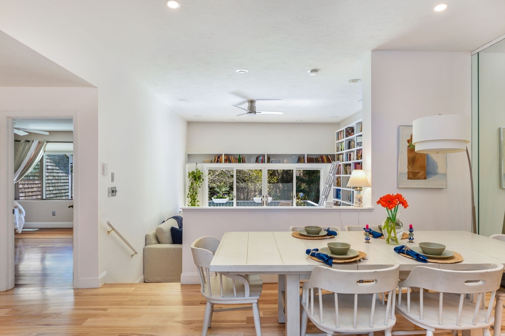 Mashpee, Massachusetts 02649, United States, 2 Bedrooms Bedrooms, ,3 BathroomsBathrooms,Residential,Contingent,121758