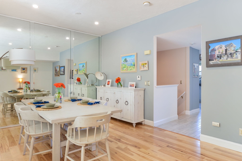 Mashpee, Massachusetts 02649, United States, 2 Bedrooms Bedrooms, ,3 BathroomsBathrooms,Residential,Contingent,121758