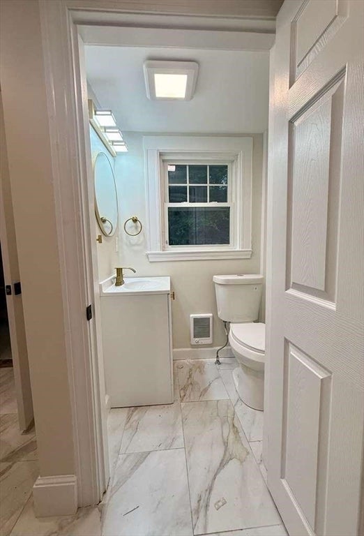 714 Lynnfield St, Lynn, MA Photo #11