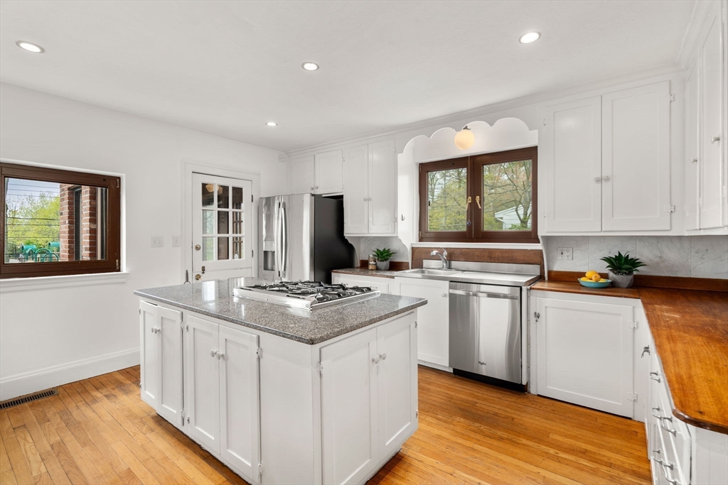 110 Wallis Rd.