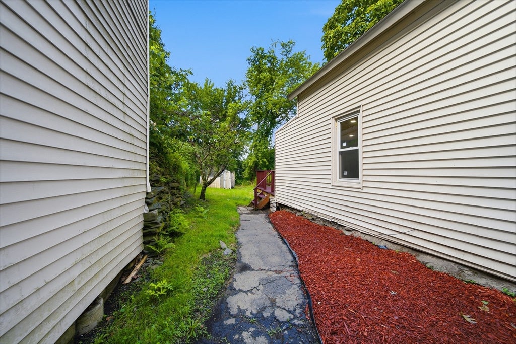 8 Hawkins St, Worcester, MA, 8 Hawkins St, Worcester, MA Photo #15