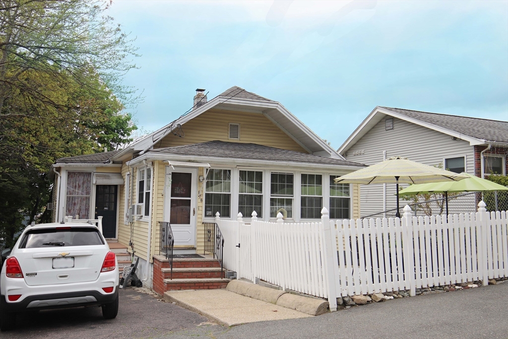 Photo of 128 Arnold Street, Revere, MA