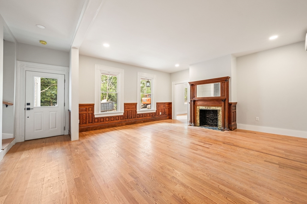 16 Water St B