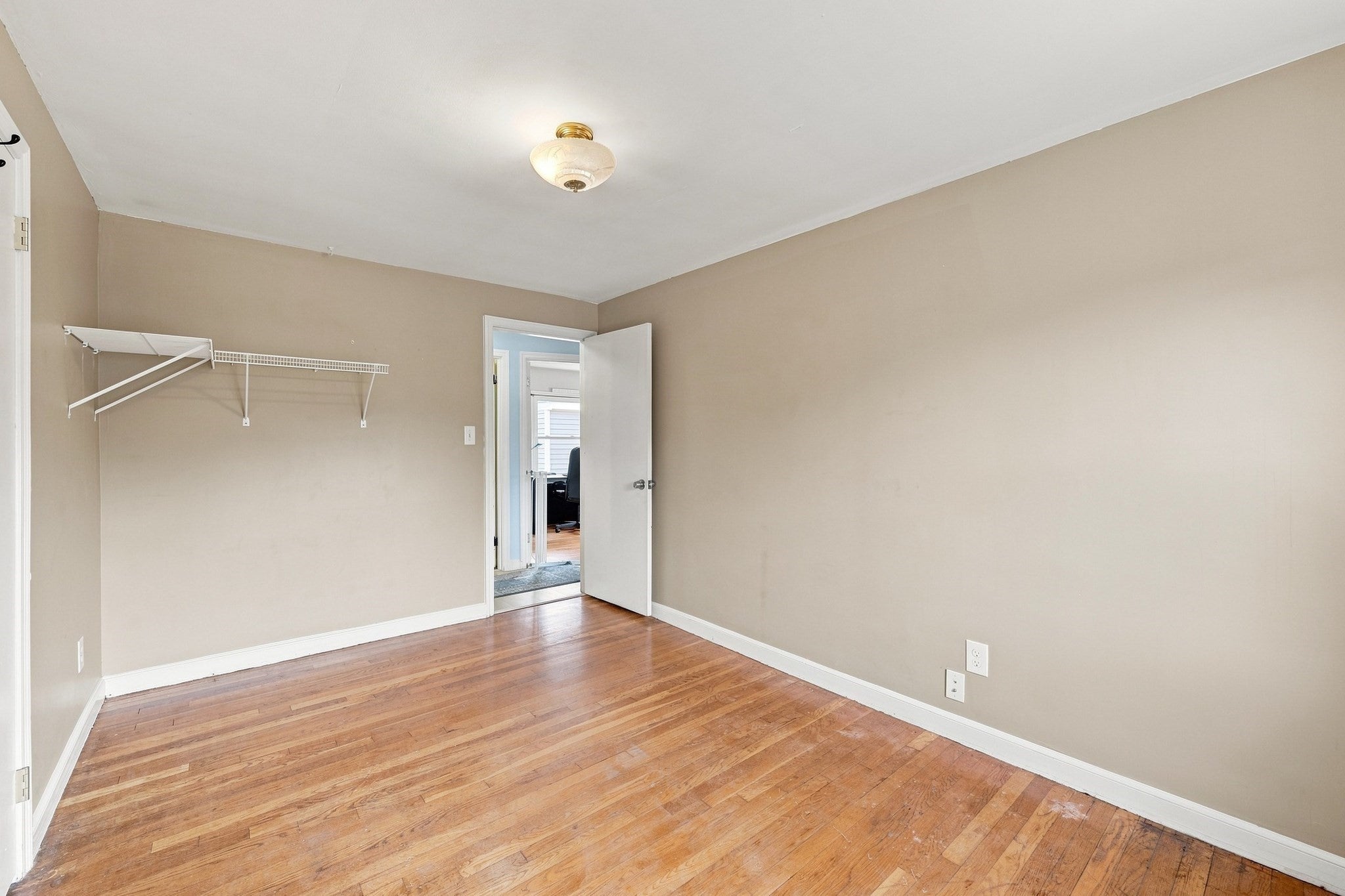 162 Clark St, Worcester, MA, 162 Clark St, Worcester, MA Photo #14