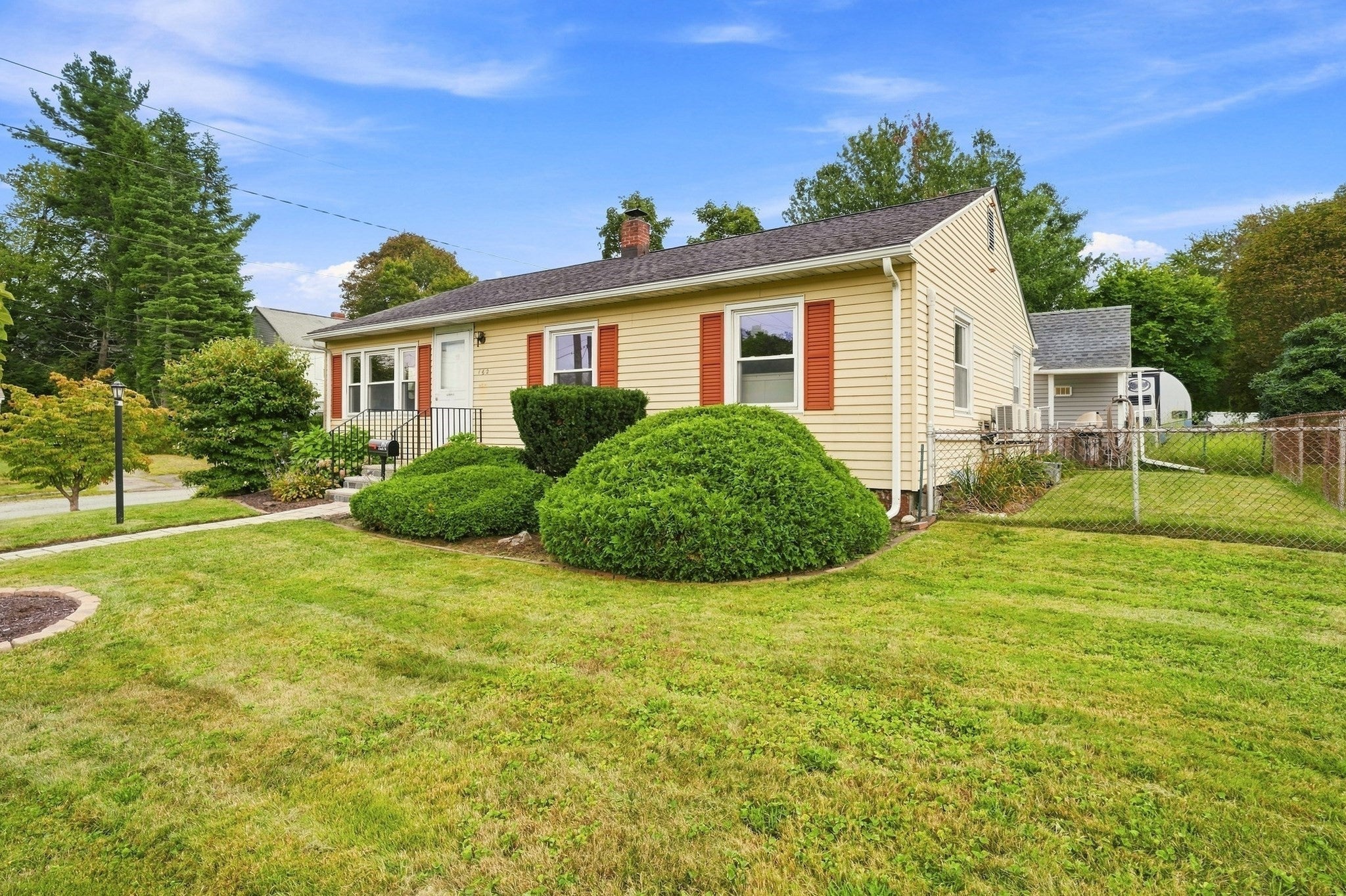 Photo of 162 Clark St, Worcester, MA