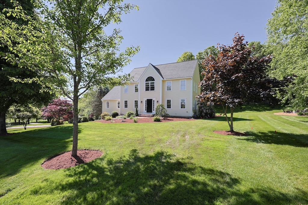2 David Henry Gardner Ln