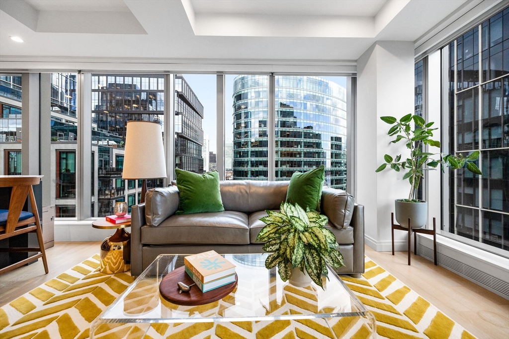 135 Seaport Blvd 1503