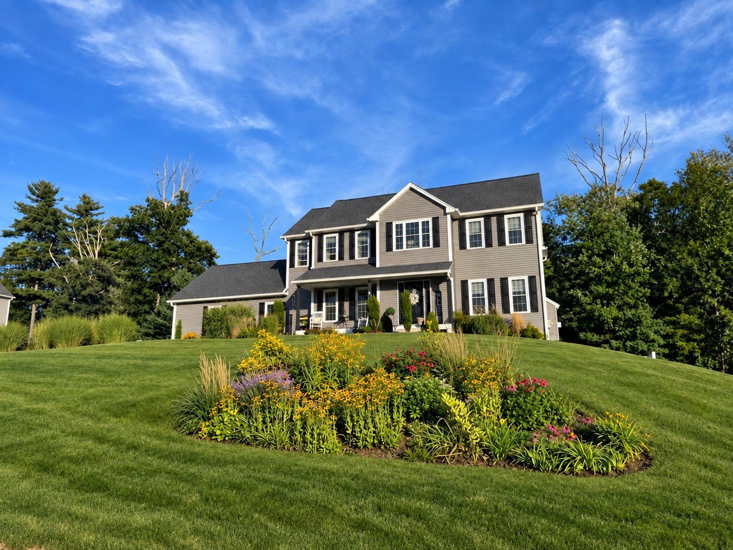 Photo of 4 Meredith Way, Sturbridge, MA